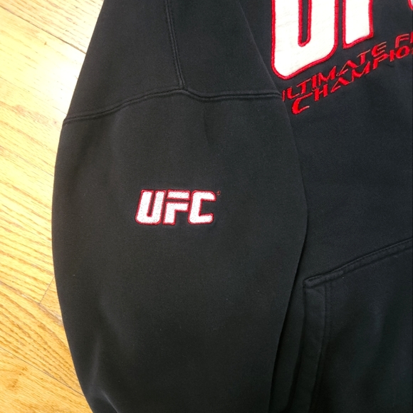 Vintage UFC Hoodie - Picture 3 of 5